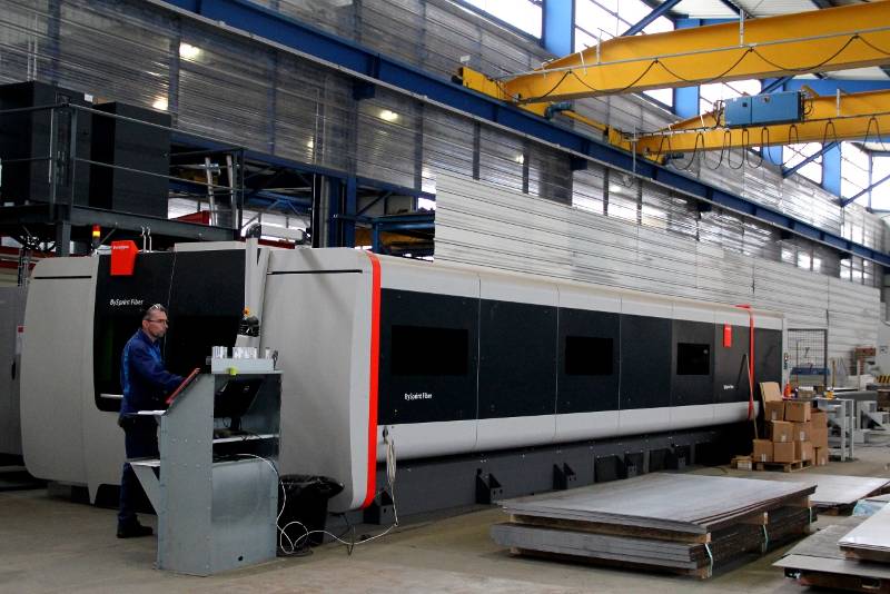 Découpe laser sur Acier grande longueur dans notre usine en Bretagne